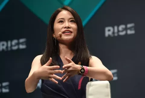 Ms Yeah at the Hong Kong Convention and Exhibition Centre in Hong Kong (2018)