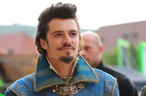 Orlando Bloom at the location filming of The Three Musketeers in Würzburg, Germany (2011)