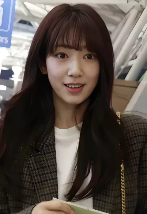 Park Shin-hye (2024)