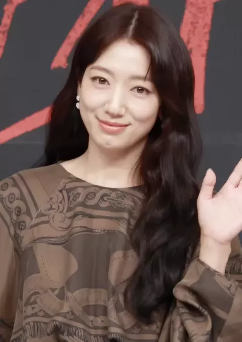 Park Shin-hye (2024)