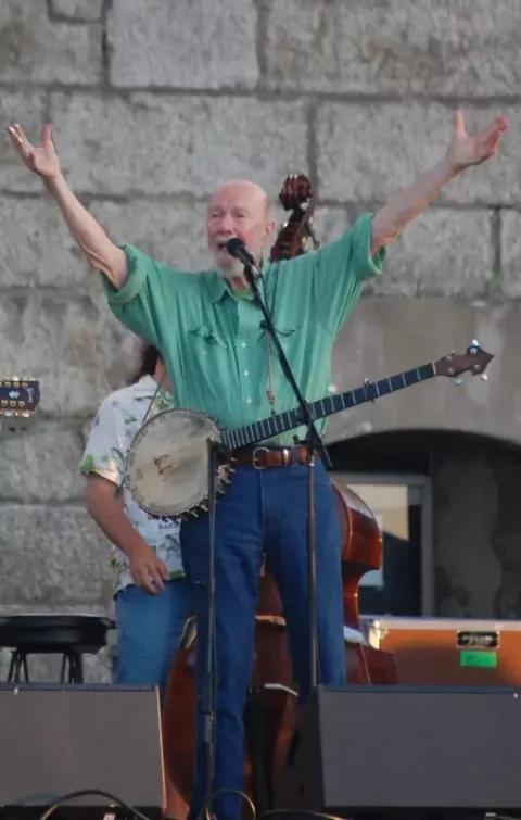 Pete Seeger at Newport Folk Festival 2009