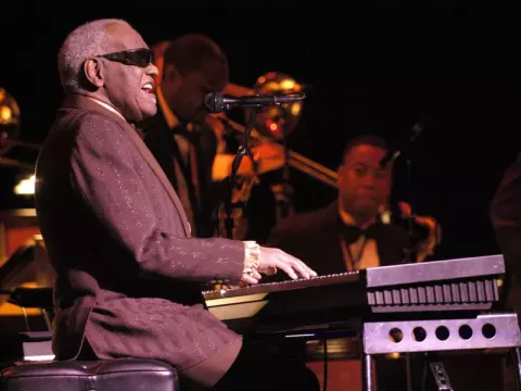 Ray Charles (2003)