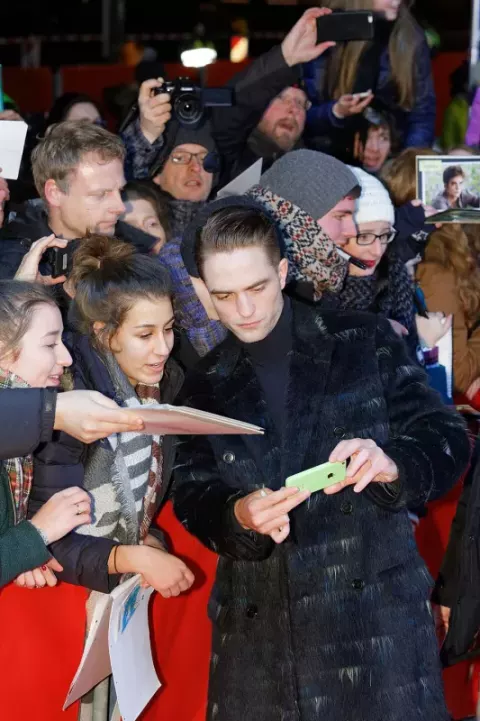 Robert Pattinson (2017)