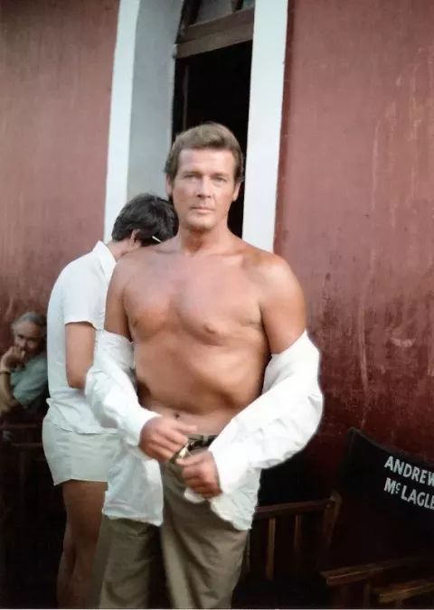 Roger Moore (1979)