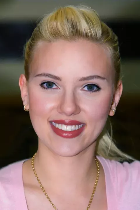 Scarlett Johansson at Camp Buehring, Kuwait (2010)