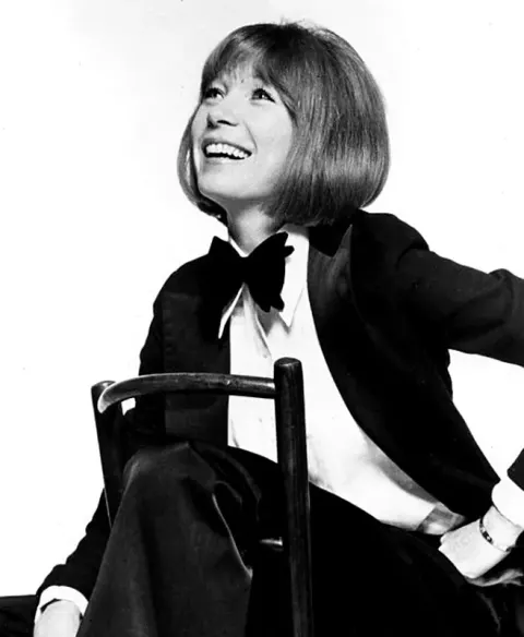 Shirley MacLaine at the Palace Theatre" show (1976)