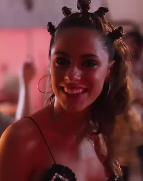 Tini Stoessel (2017)