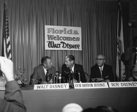 Walt Disney (1965)