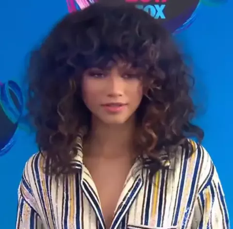 Zendaya at the 2017 FOX Teen Choice Awards