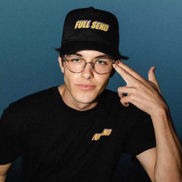 Griffin Johnson (Tiktok) Griffin Johnson (Tiktok)