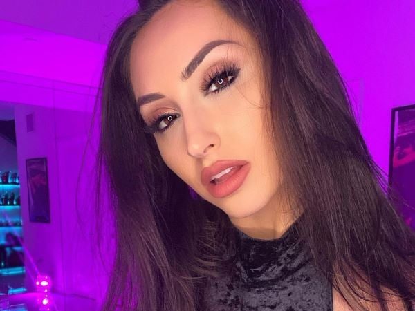 Reya Sunshine Age, Height, Wiki, Biography, Net Worth, Boyfriend & More
