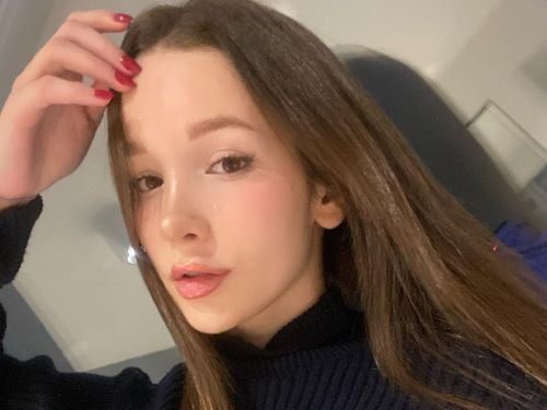 Ellie Leen Age, Height, Wiki, Biography, Net Worth, Boyfriend & More