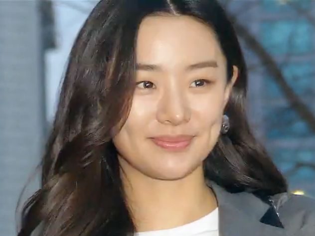 Stephanie Lee
