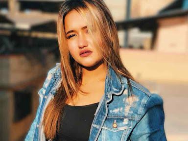 Shanaya Khan