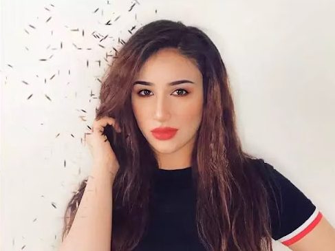 Aroob Khan
