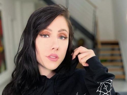 Leyna Inu Age, Height, Wiki, Real Name, Bio, Net Worth, Boyfriend & More