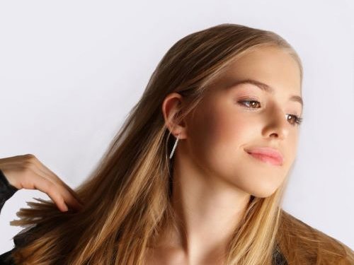 Emily Linge Wiki, Age, Bio, Height, Family, Net Worth & Boyfriend
