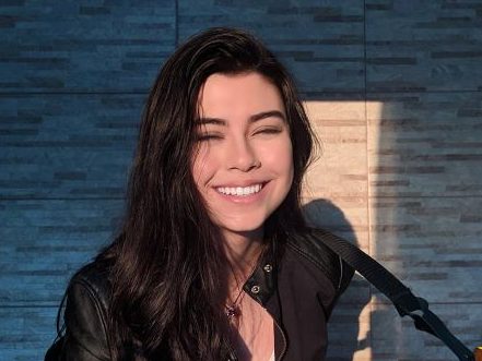 Larissa Liveir Age, Wiki, Height, Bio, Net Worth, Boyfriend & More