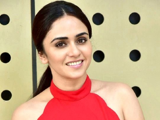 Amruta Khanvilkar