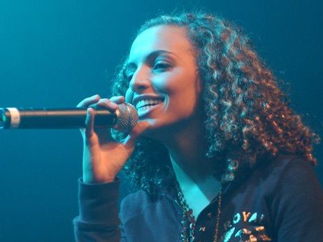 Kayna Samet