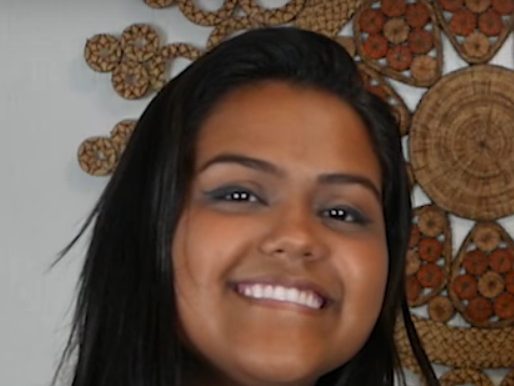 Camila Loures