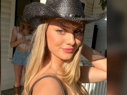 Kelley Levis Age, Height, Wiki, Net Worth, BF & Bio