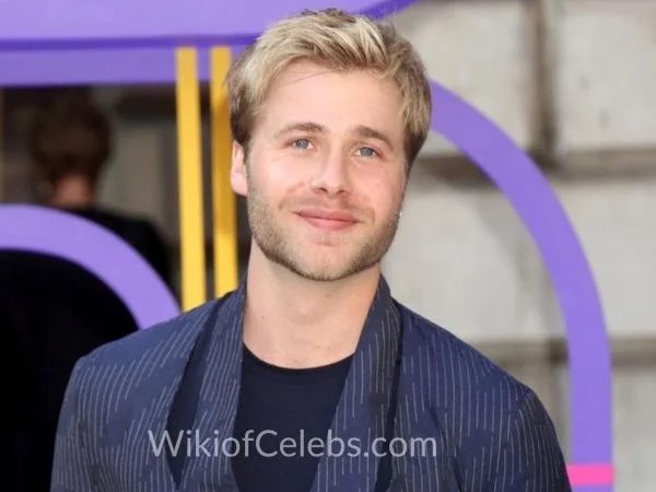 Ed McVey Age, Height, Wiki, Net Worth, GF & Bio