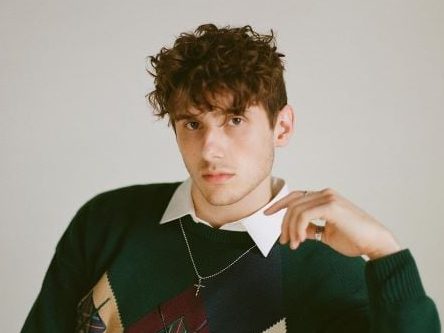 JVKE Height, Real Name, Wiki, Net Worth, Age, GF, Bio & More
