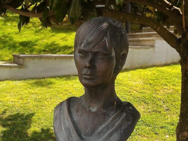 Sezen Aksu