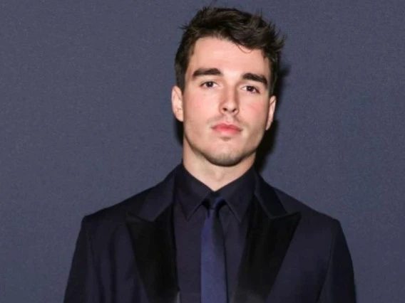 Corey Mylchreest Age, Height, Wiki, Net Worth, GF & Bio