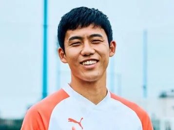 Wataru Endo Wife, Parents, Siblings, Salary, Wiki & Bio