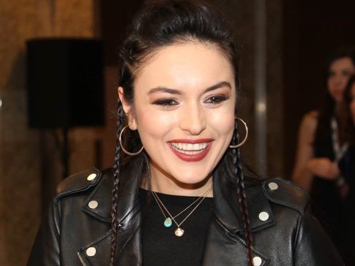 Ezgi Mola