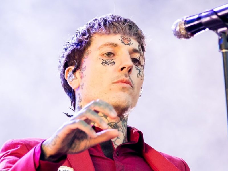 Oliver Sykes