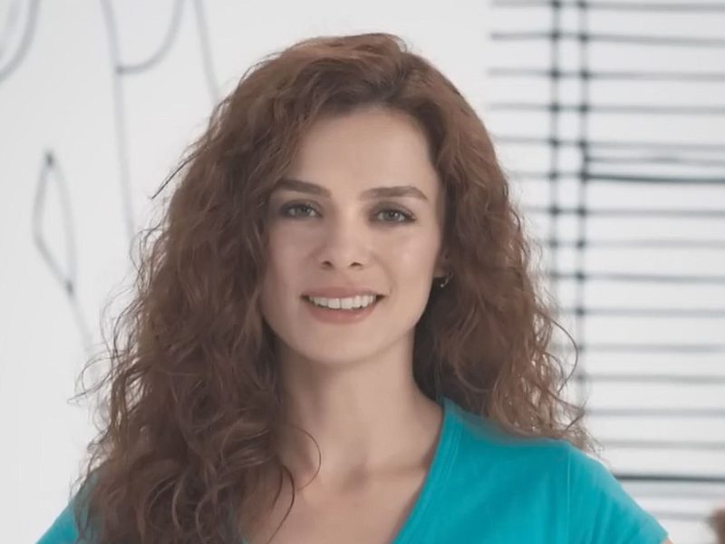 Özge Özpirinççi